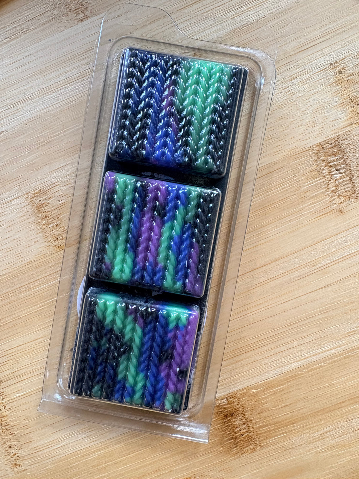 Black Magic Knitted Snap Bar