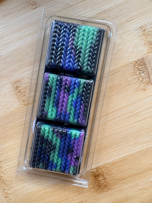 Black Magic Knitted Snap Bar